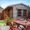 Ty Lewis Cottage