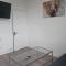Quiet 1Br Retreat- Fast Internet- Walk-In Shower
