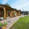 Stable Lodge At Greenacre