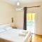 Janakis Apartments