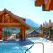 Moose Hotel and Suites