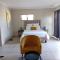 Naliya Guest house