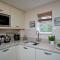 The Cottage - Goodrington Lodge