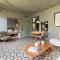 Unique Rentals - Luxurious Oasis
