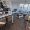 Schwimmendes Ferienhaus Antares One by Seeblick Ferien ORO, rundum Wasser, Sauna