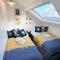 Nancies Place - - A BEAUTIFUL GEORGIAN DUPLEX APARTMENT - - Centre of Old Dartmouth Town - - ONSITE PRIVATE PARKING