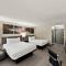 Clarion Pointe Rhinelander Downtown