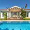 SunTeos Villa Suites