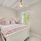 Crescent Cottage - 1034