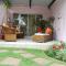 Roniques Guest House