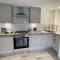 F1 Town Centre, Walk to Races! Sleeps 4