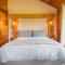Rustic Hut Bush Retreat