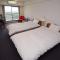 Tobi Hostel and Apartments - Shima