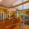 La Romane Stylish forest chalet w spa