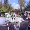 La Romane Stylish forest chalet w spa
