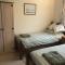 Cosy 3 Bedroom House on Cornish estate with pool