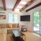 Private Location w Guest House