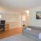 Private Location w Guest House