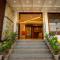 HOTEL TEN SQUARE - 5 Minutes from The Taj Mahal