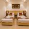 HOTEL TEN SQUARE - 5 Minutes from The Taj Mahal