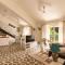 La Mer by The Blue Kite - Pool, Kitchen, Pool Table, Wifi & Security, 10 mins to Candolim Beach & 5 mins to Casino
