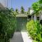 Dacha Thoddoo White Sand