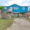 Ocean Views: Second-Row Surfside Beach House
