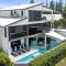 Beachfront at Buddina with Heated Pool & Sea Views