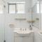 Absolute Beachfront Apartments 3T