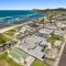 Absolute Beachfront Apartments 3T