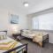Cosy 2-Bedroom Seaside Unit Steps from Beach