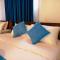 Empire Valley Hotel