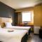 ibis Marilia