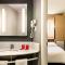 ibis Marilia