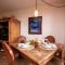 Kaleialoha 403 · Remodeled 1BD w Mountain Views Pool AC