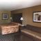 Executive Inn and Suites Longview - Longview