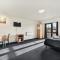 New Castle Motor Lodge