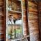 Gula Vagnen Nostalgi och natur i unik cirkusvagn