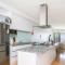 Oceans View - Luxury Apartment with ocean views