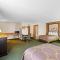Super 8 by Wyndham Jefferson