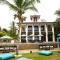 Impressively designed and decorated 3rd-floor space overlooking pool in Coco Impressively designed and decorated 3rd-floor space overlooking pool in Coco