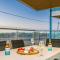 Ocean Surf - Luxury Apartment with Ocean Views