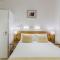 Falcon Hotel