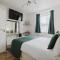 Falcon Hotel