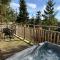 Beechnut Lodge with Hot Tub