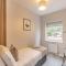 4 Bed House in Coventry City Centre, by ARP HOMES, Driveway & Garage, Big Garden, Ideal for Contractors, Families and Long Stays 4 Bed House in Coventry City Centre, by ARP HOMES, Driveway & Garage, Big Garden, Ideal for Contractors, Families and Long Stays
