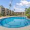 Hale Ono Loa 120 · HOL 120 Oceanfront 2BD w Ocean View AC Pool