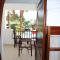 Herrmes Hostel AGE 18-40 أجانب فقط