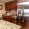 Kaleialoha 409 · KA 409 OceanFront 1BD Condo w Ocean Views Pool