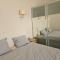 Acacia Private Rooms & Studios